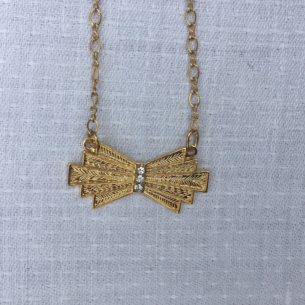 a.v. max Gold Deco Bow Necklace